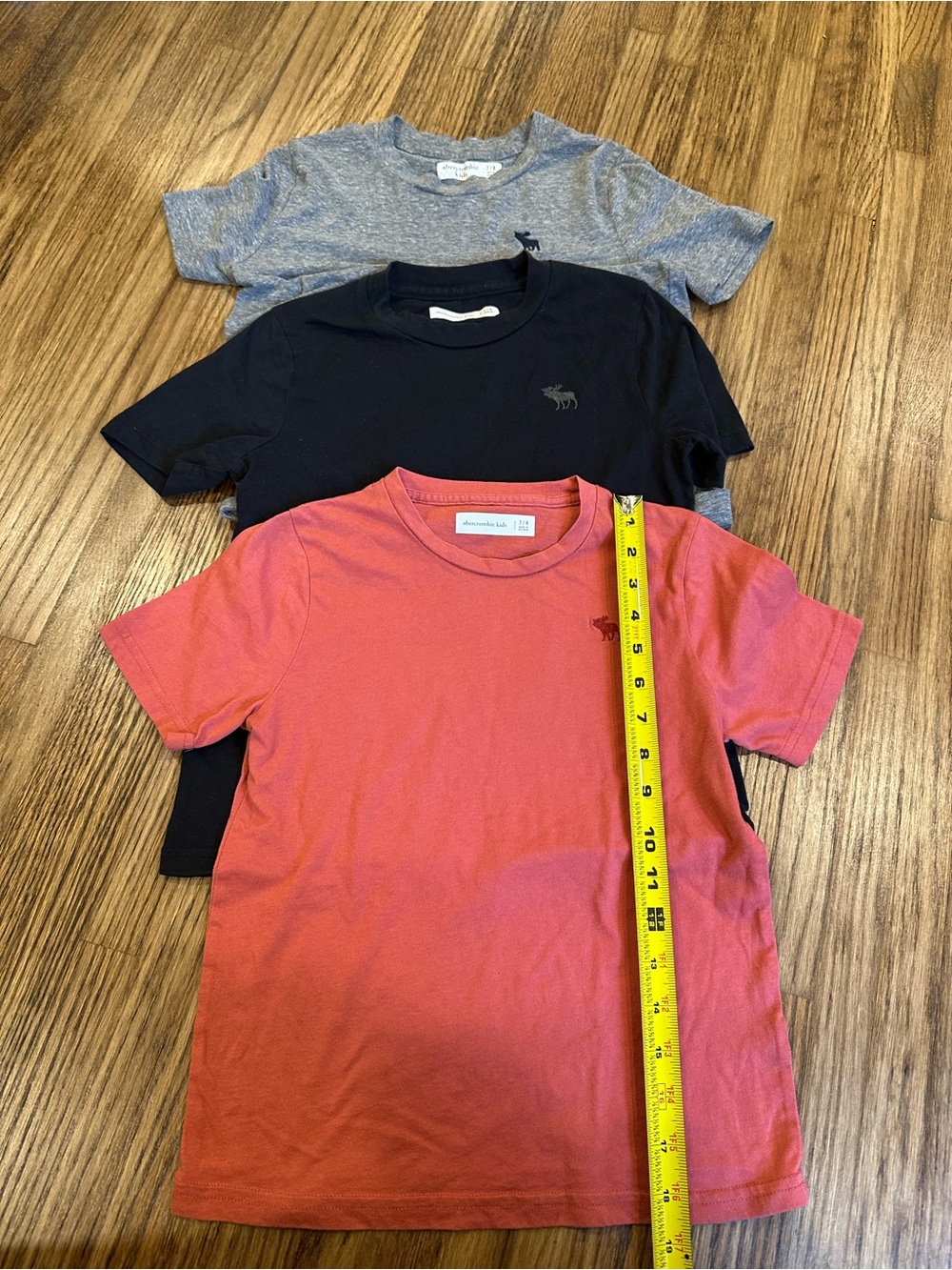abercrombie kids Coral, Black & Heather Gray Short Sleeve Tees - 3-Pack